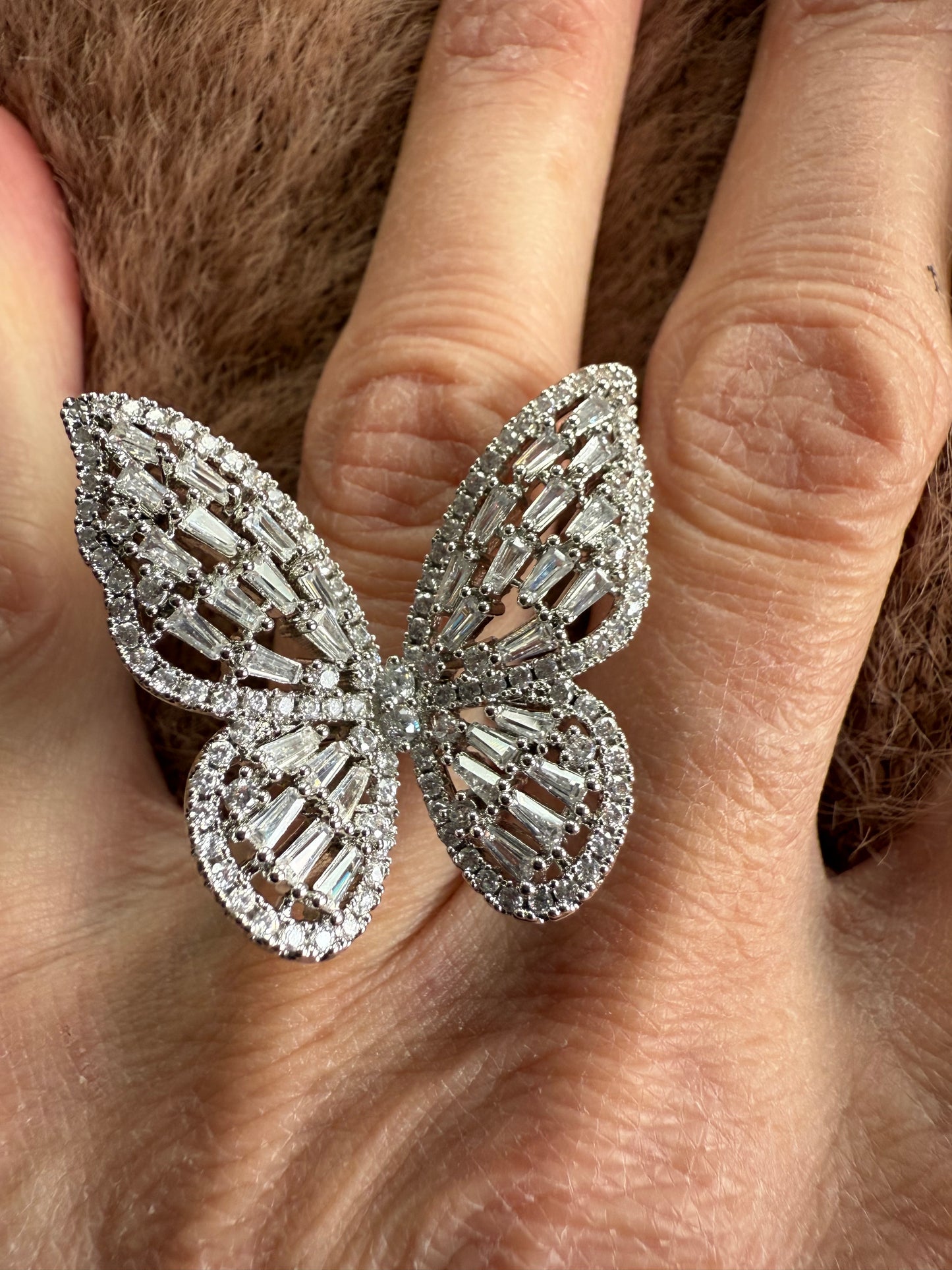 Mariposa ring